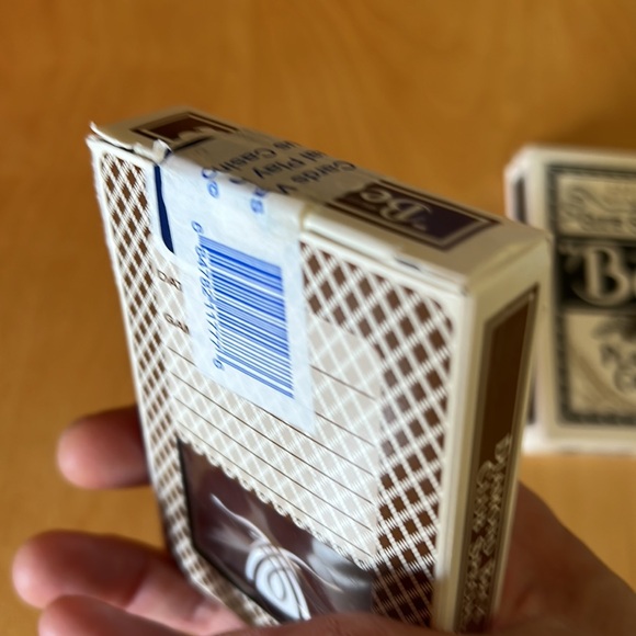 WYNN Encore 3 playing card sets - Picture 6 of 12